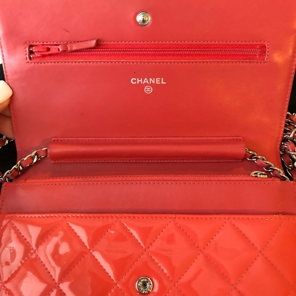 Chanel patent leather Wallet on a Chain - Picture 3 of 8